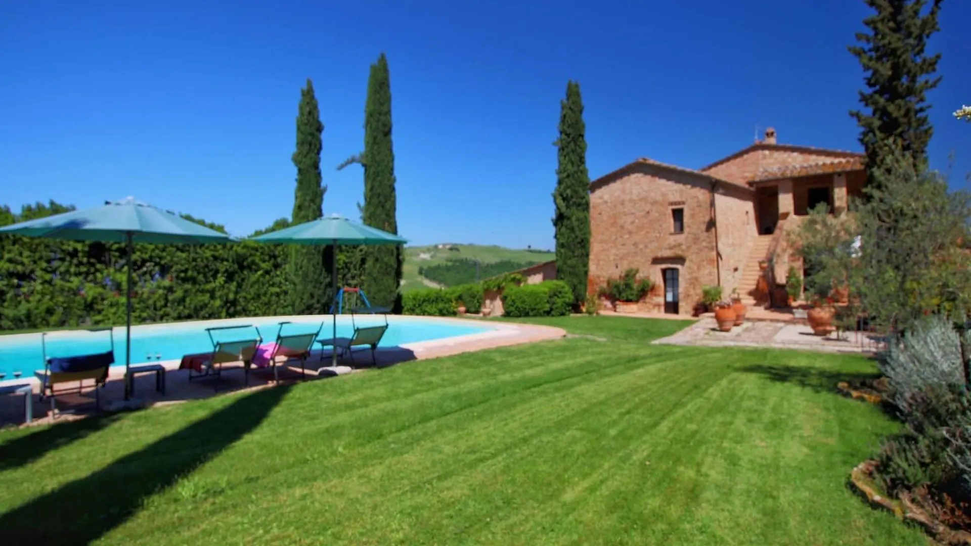 Holiday home Attractive Farmhouse In Montalcino With Terrace